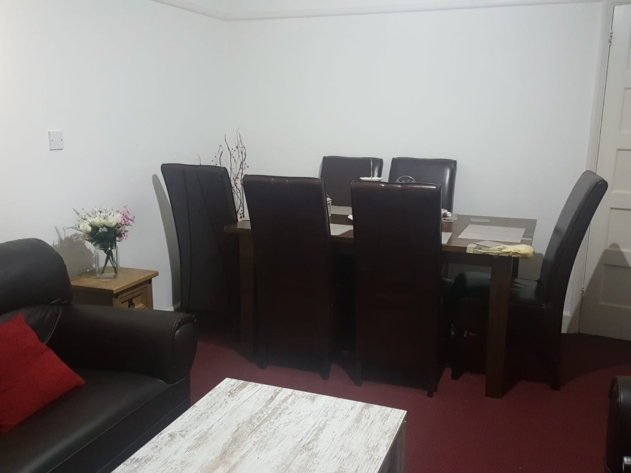 Flat Parklands Court in Greater London