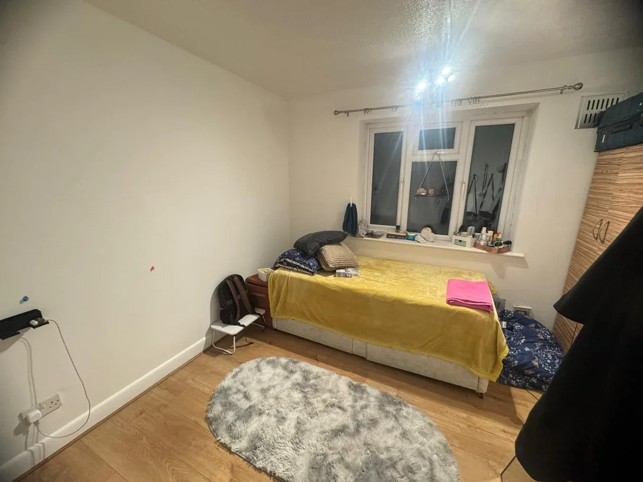 Flat Parklands Court in Greater London
