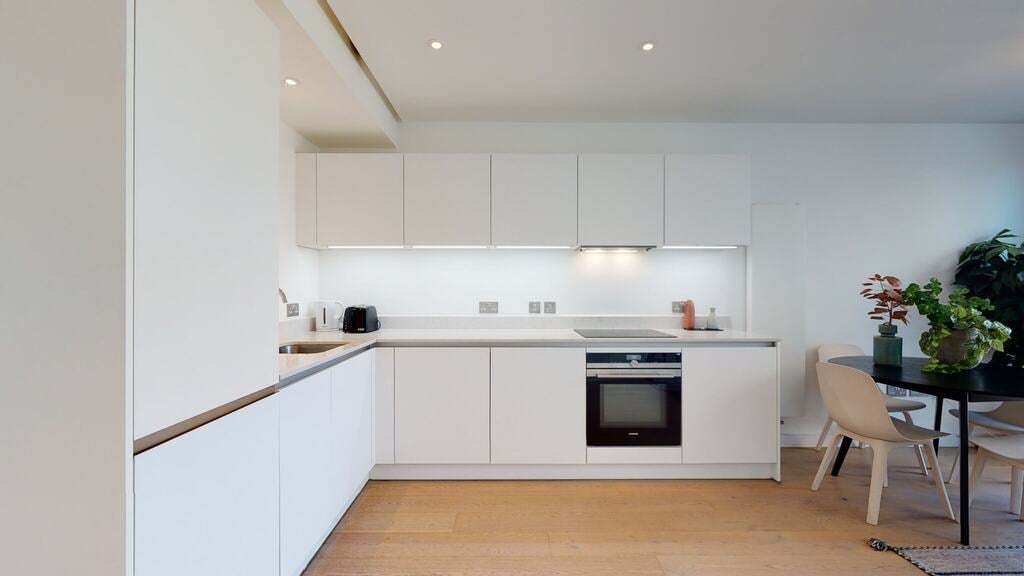 Flat Highgate Hill in Greater London