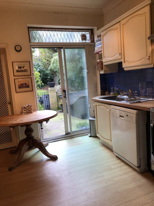 Room Atkins Road in Greater London