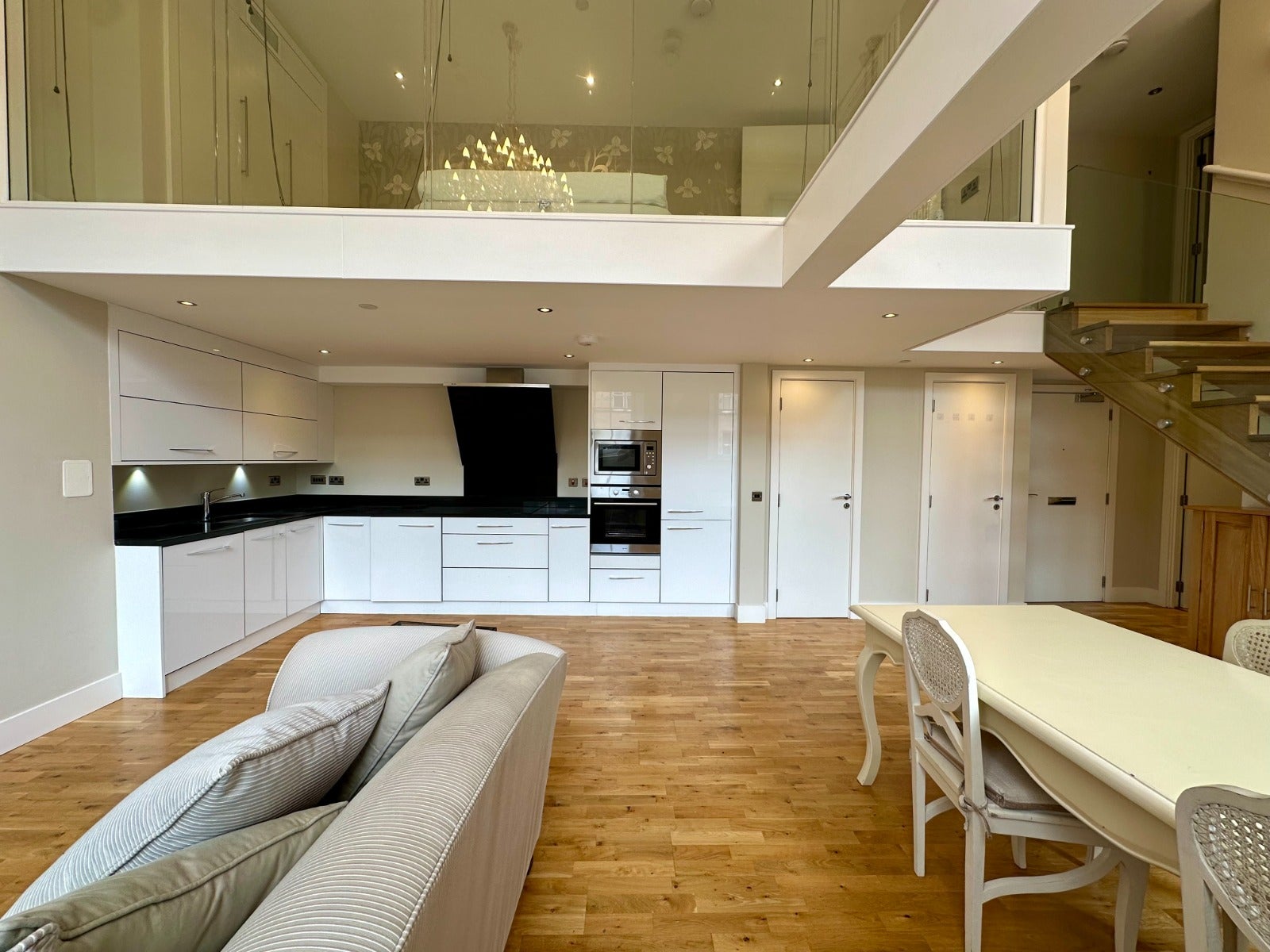 Flat Marchmont Road in City of Edinburgh