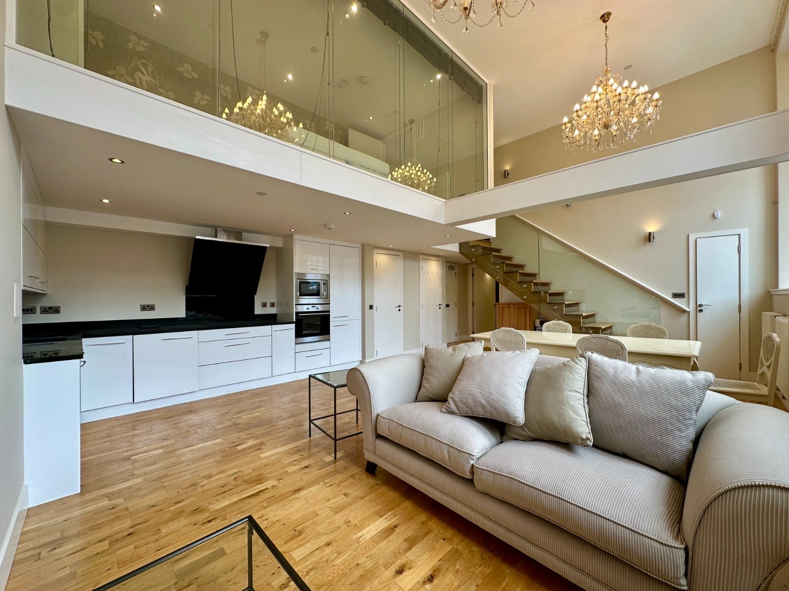Flat Marchmont Road in City of Edinburgh
