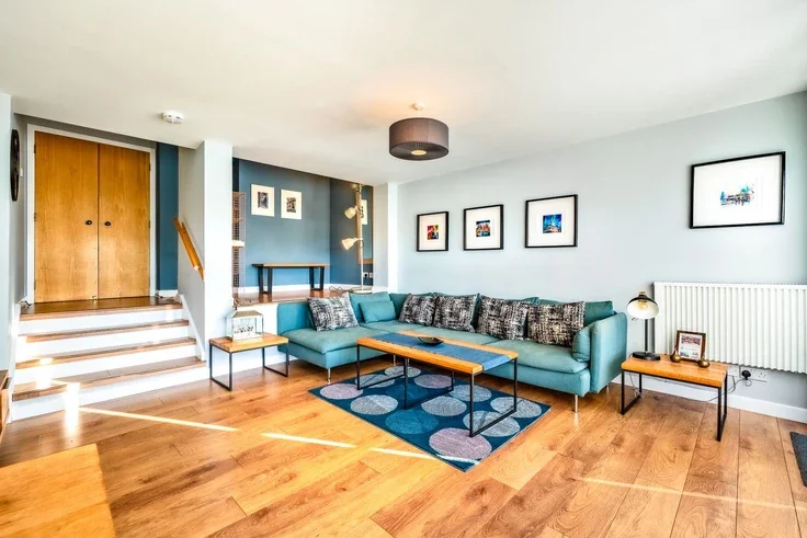 Flat Clyde Street in Glasgow