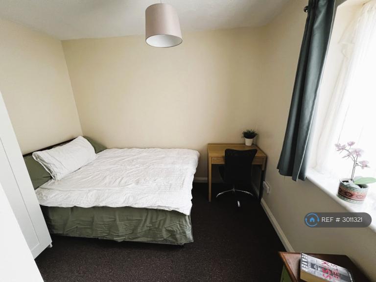 Room Fishers Field in Buckingham