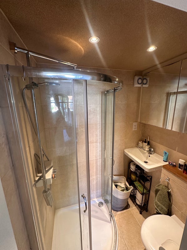 Room Maysoule Road in Greater London