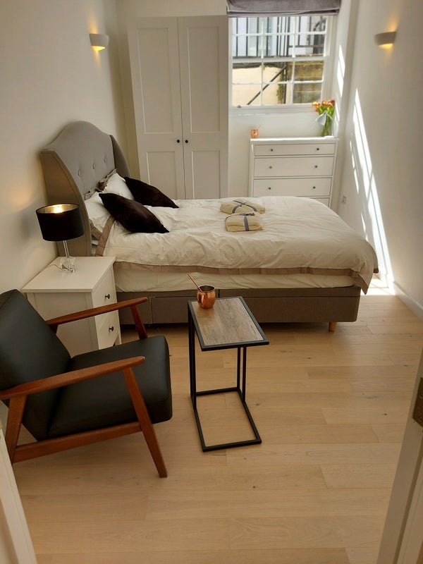 Room Gloucester Place in City of Westminster