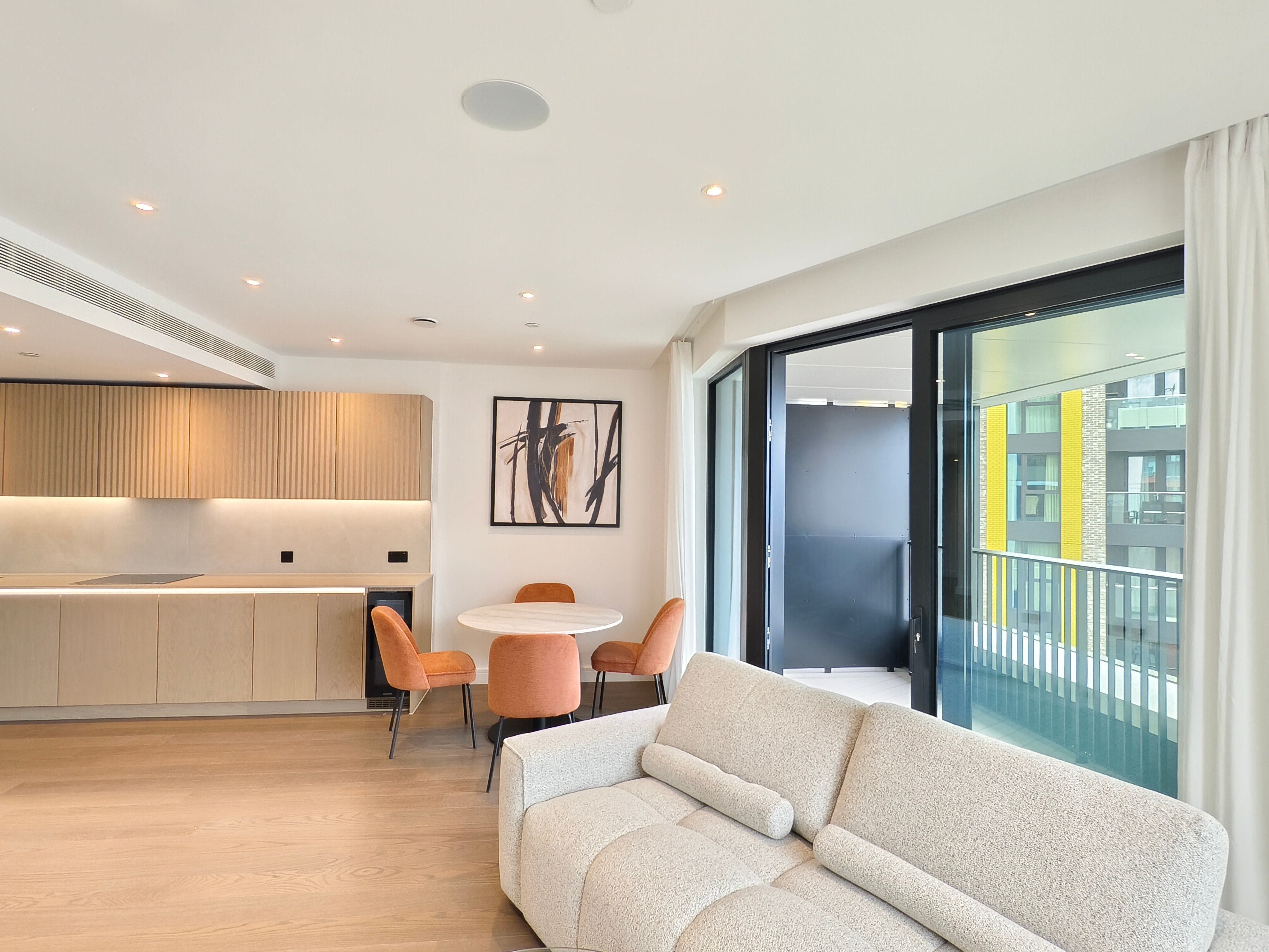 Flat Malthouse Road in Greater London