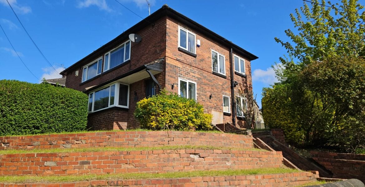 House Burley Wood Mount in Leeds