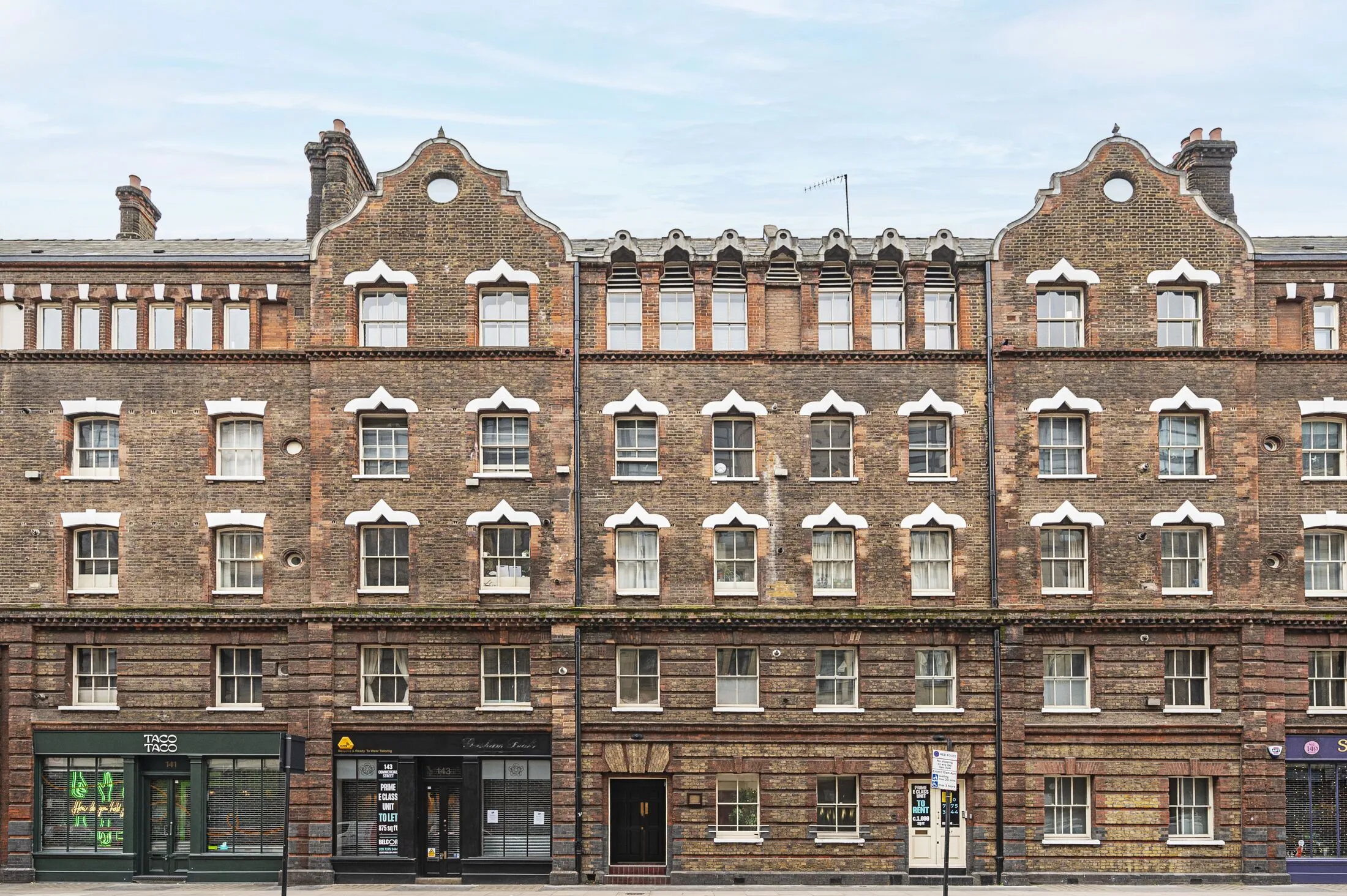 Flat Folgate Street in Greater London