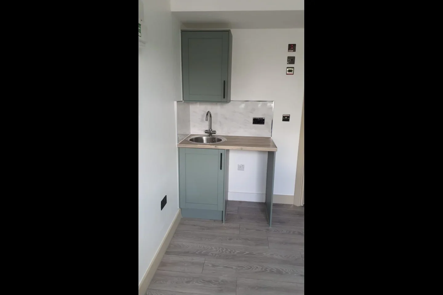 Room Longfellow Road in Greater London