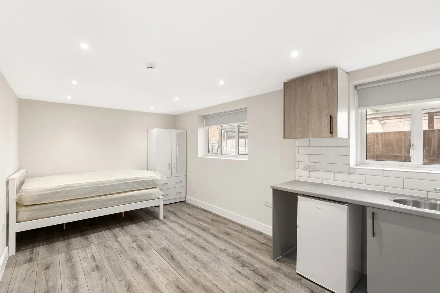 Flat Bexley Road in Greater London