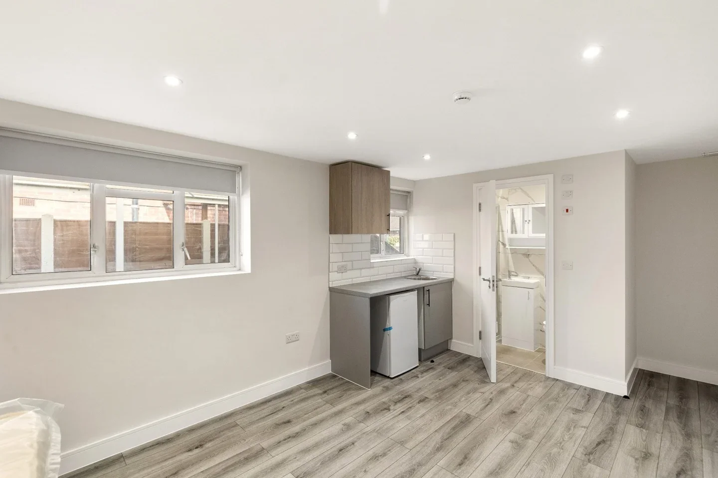 Flat Bexley Road in Greater London