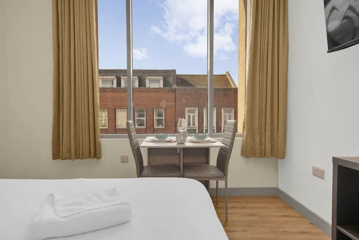 Flat Cranbrook Road in Greater London
