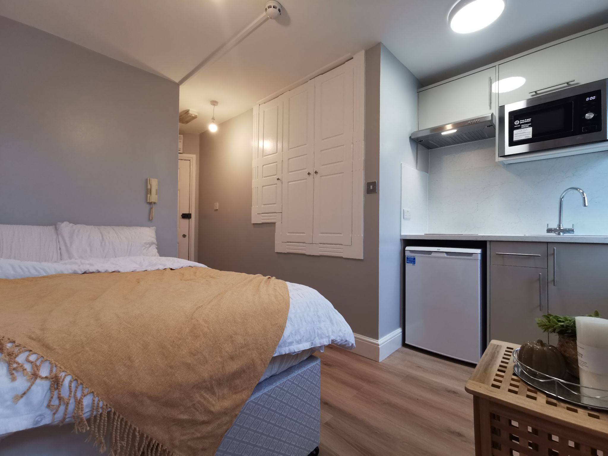 Flat Chichele Road in Greater London
