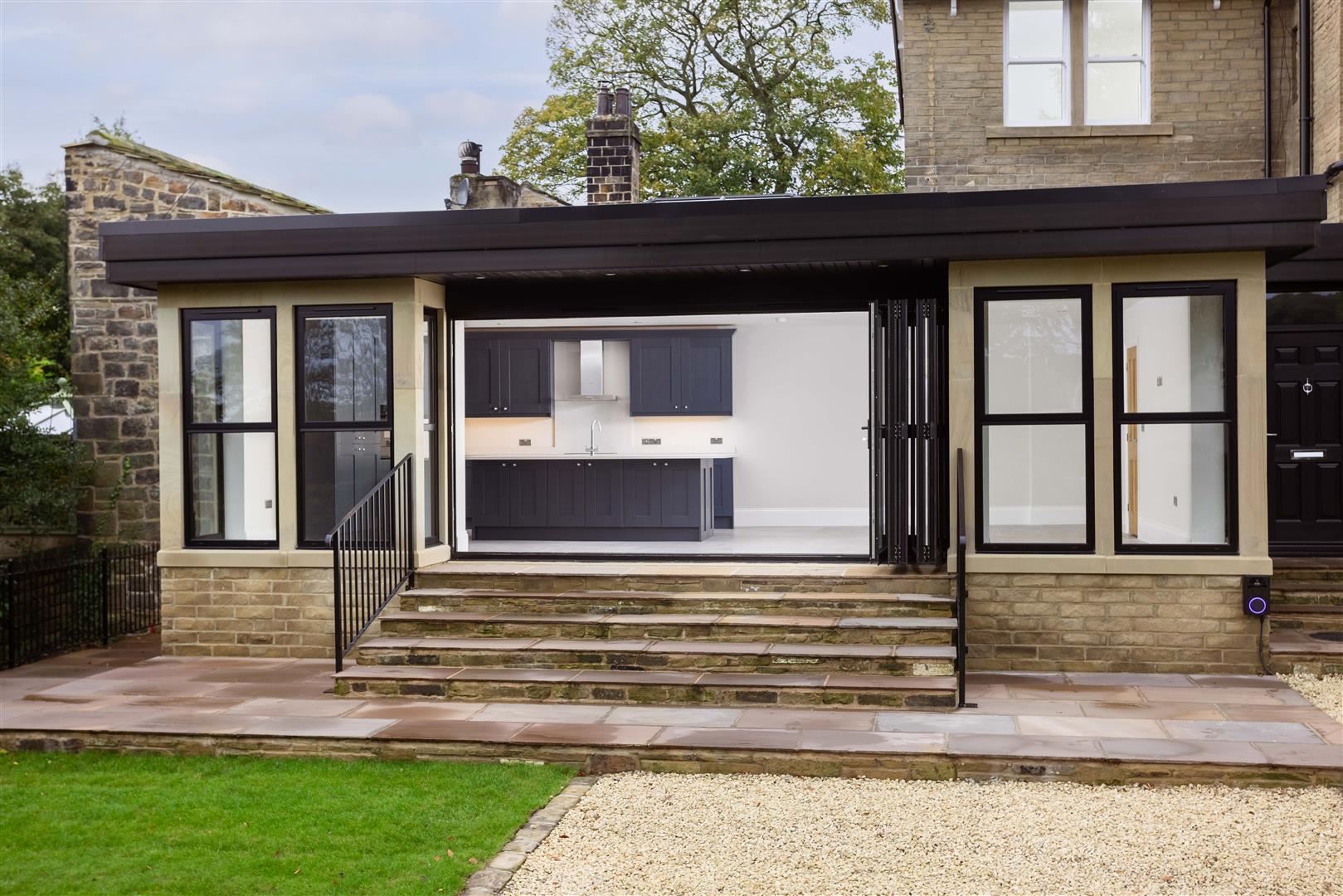 House Woodlands Drive in Leeds