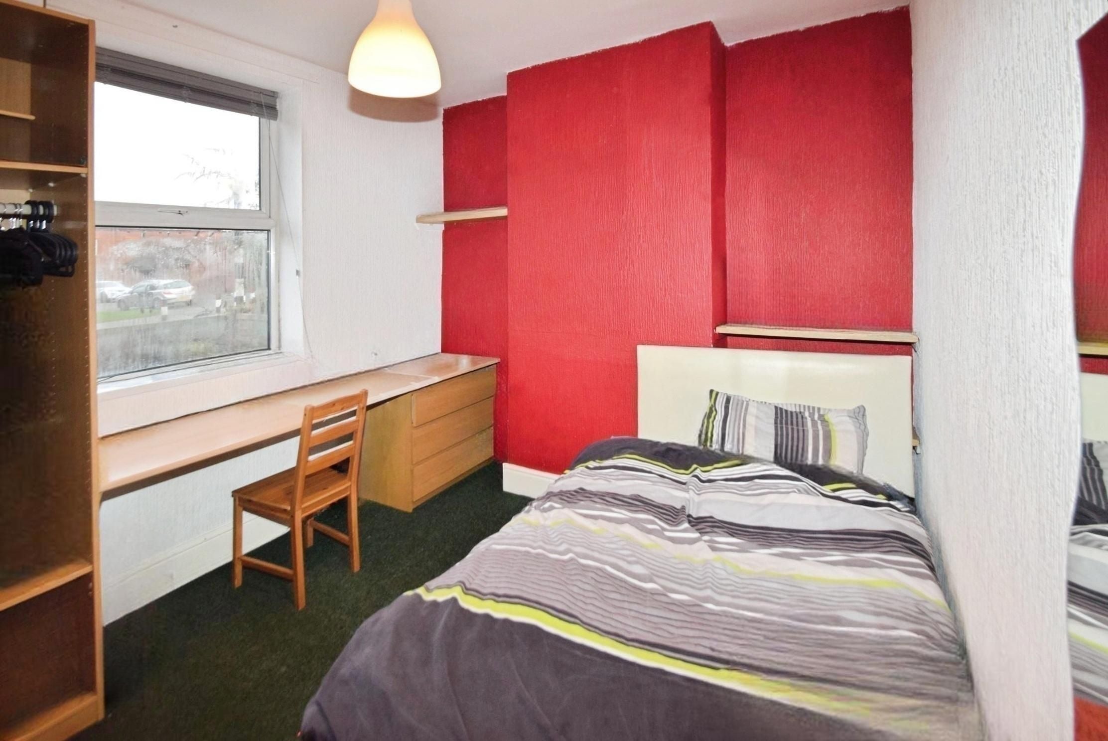 Flat Shoreham Street in Sheffield