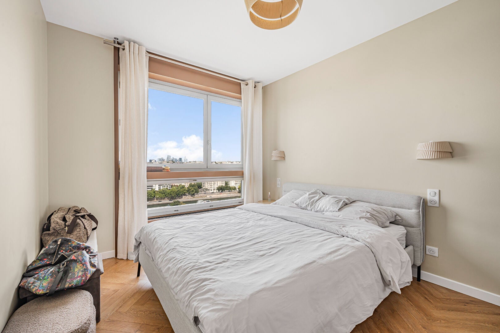 Flat Boulevard de Grenelle in Paris