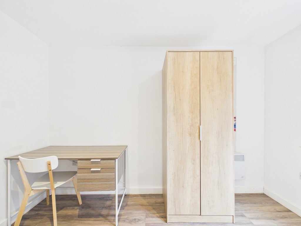 Flat Rectory Road in Bristol