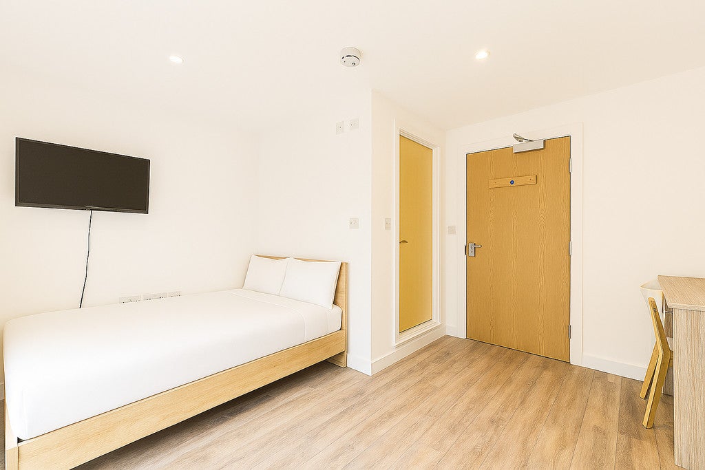 Flat Rectory Road in Bristol