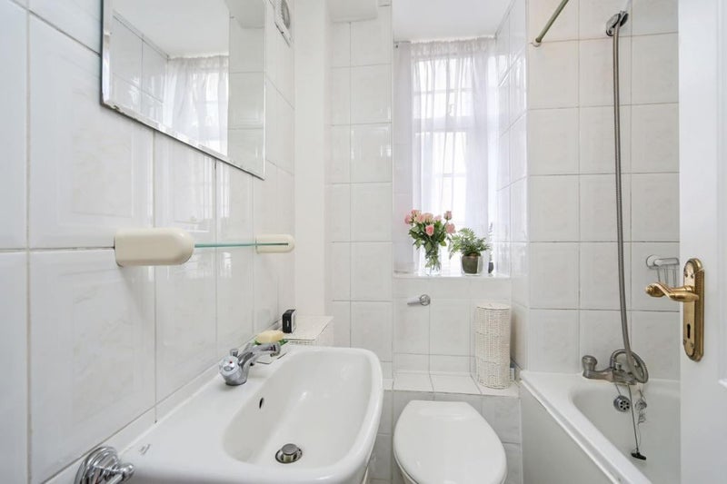Flat Westbourne Terrace in City of Westminster