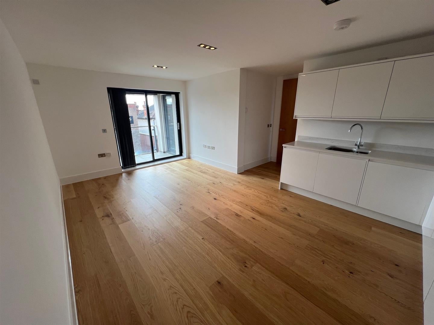 Flat Branfill Road in Greater London