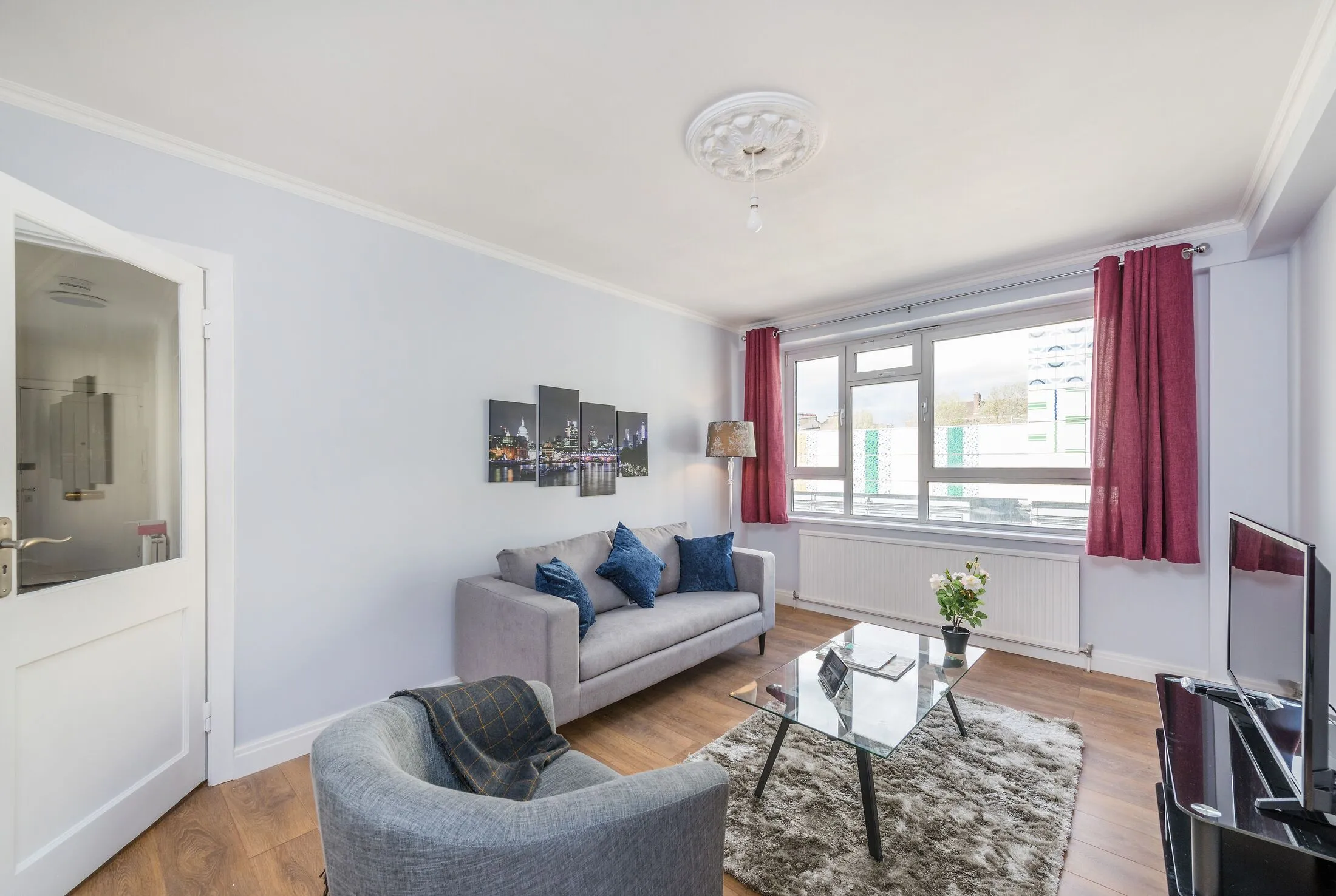 Flat Transept Street in City of Westminster