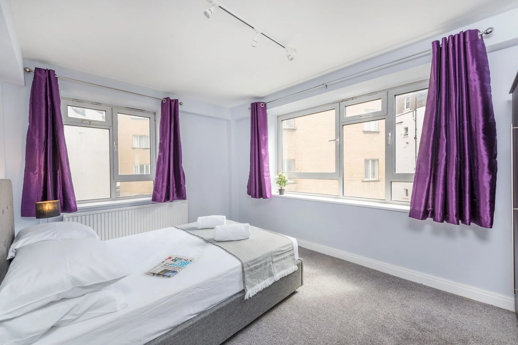 Flat Transept Street in City of Westminster
