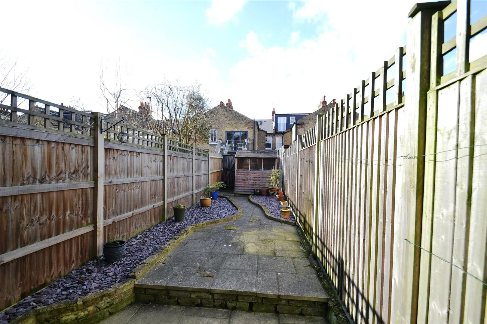 Flat Ashleigh Road in Greater London