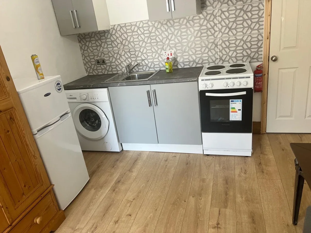 Flat Culverhouse Road in Luton