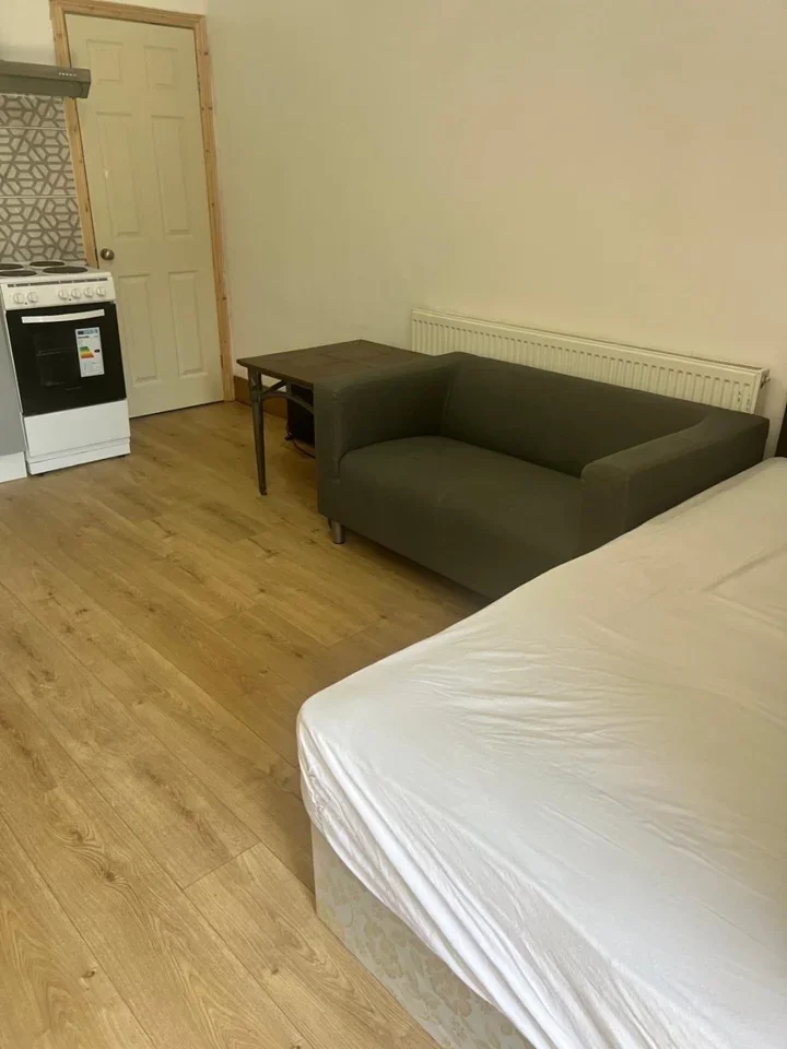 Flat Culverhouse Road in Luton