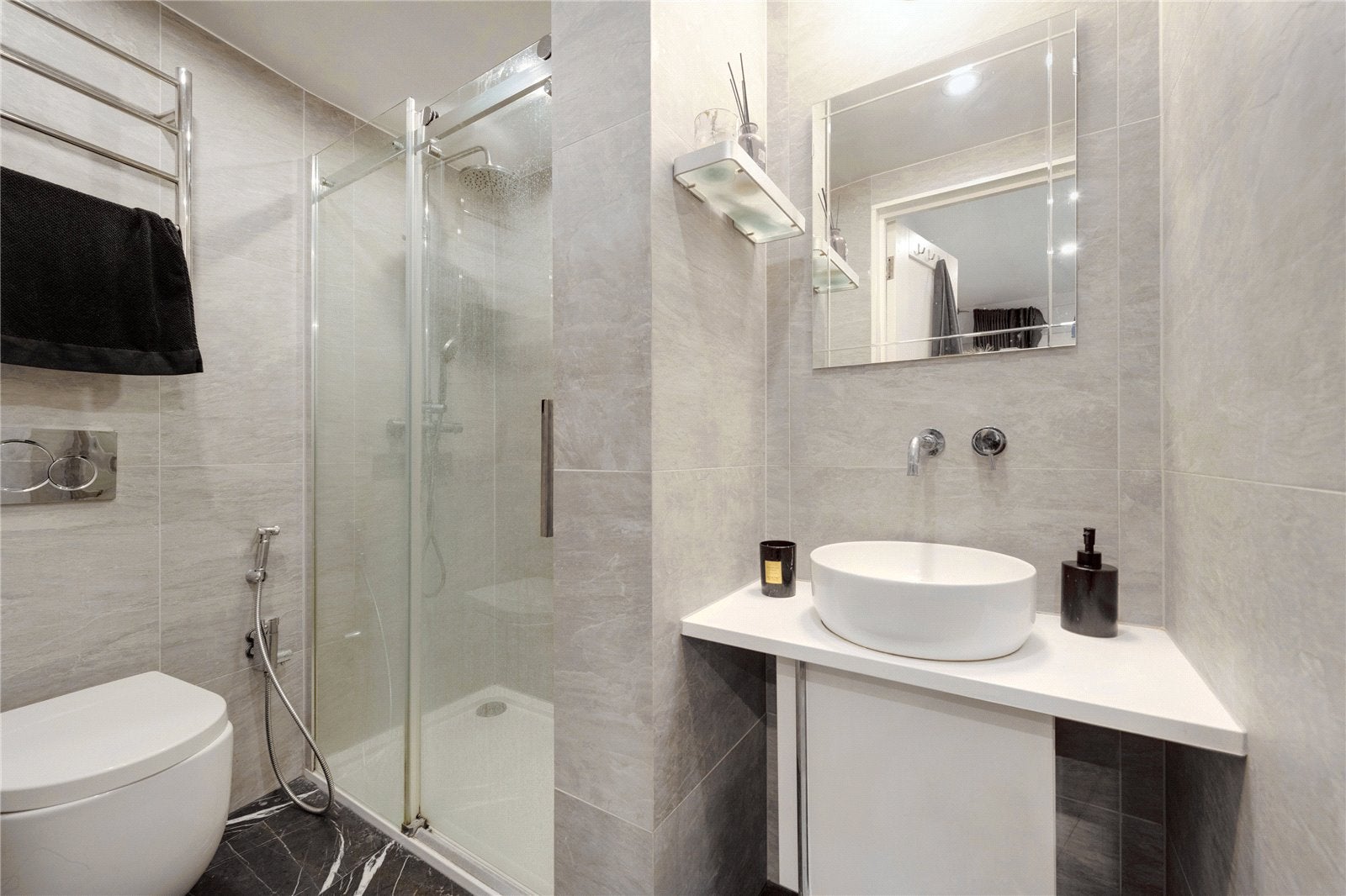Flat Avonmore Road in Greater London