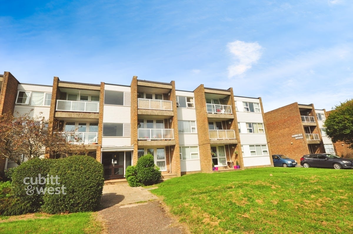 Flat Brighton Road in Worthing