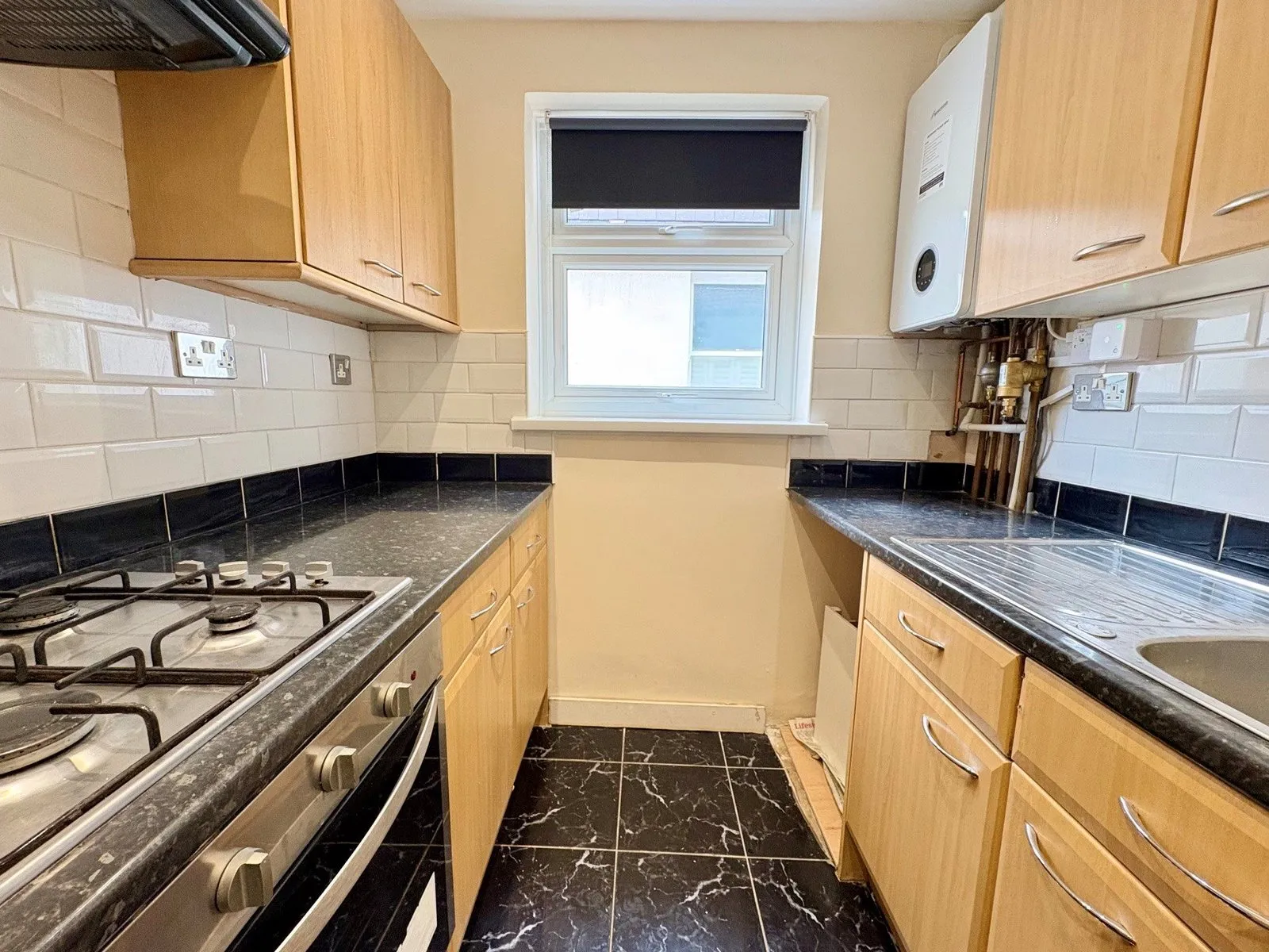 Flat Claude Road in Greater London