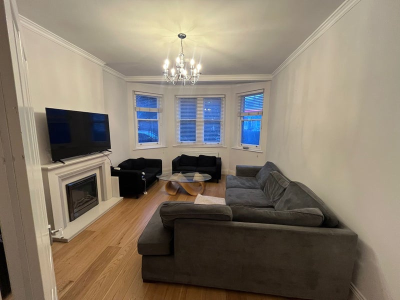 Flat Ashburnham Road in Greater London