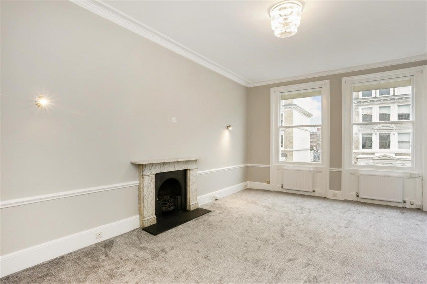 Flat Queen's Gate Place in Greater London