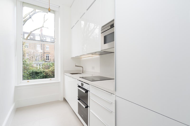 Flat Willow Road in Greater London
