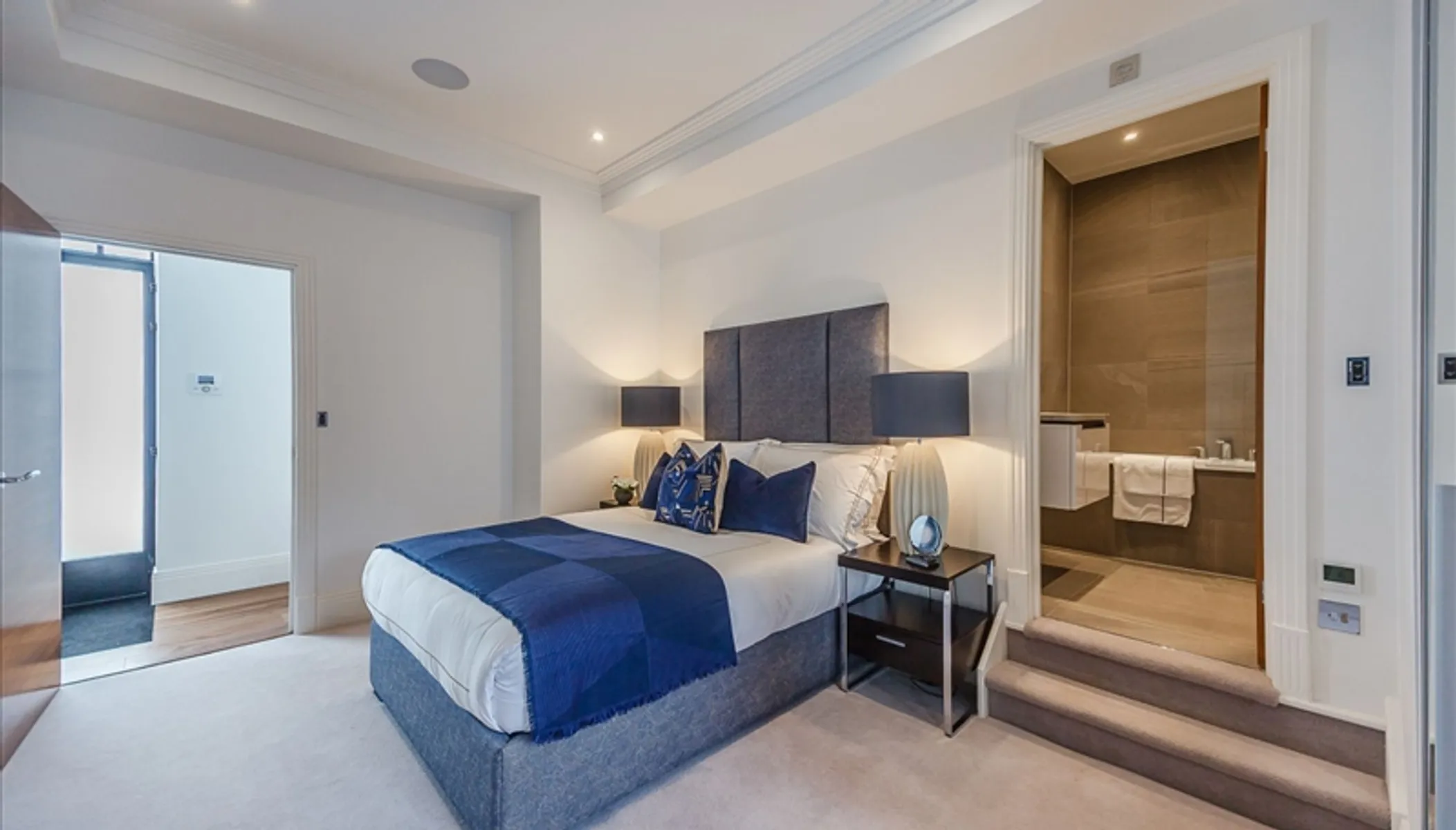 Flat Rainville Road in Greater London