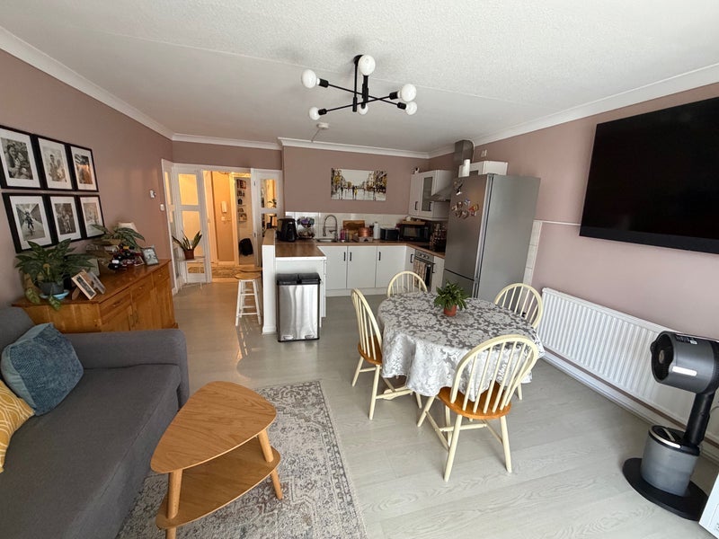 Room Queensgate Gardens in Greater London