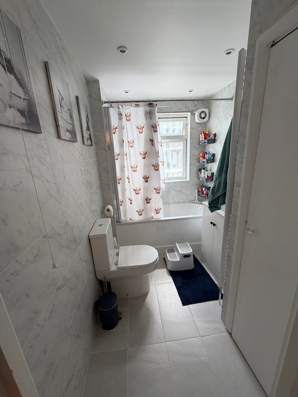 Room Queensgate Gardens in Greater London