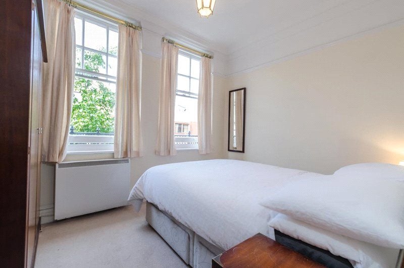Flat Greycoat Place in City of Westminster