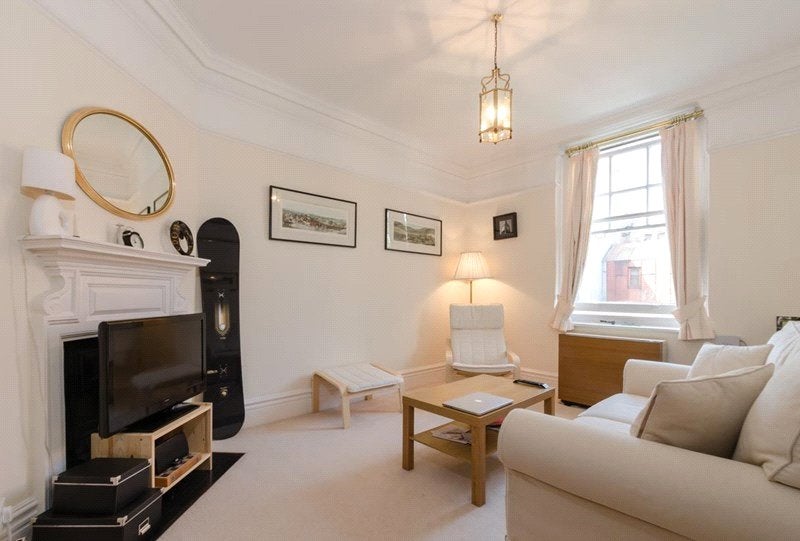 Flat Greycoat Place in City of Westminster