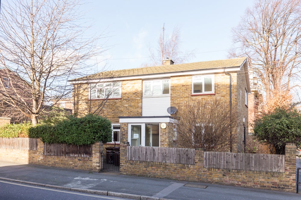 House Richmond Road in Greater London