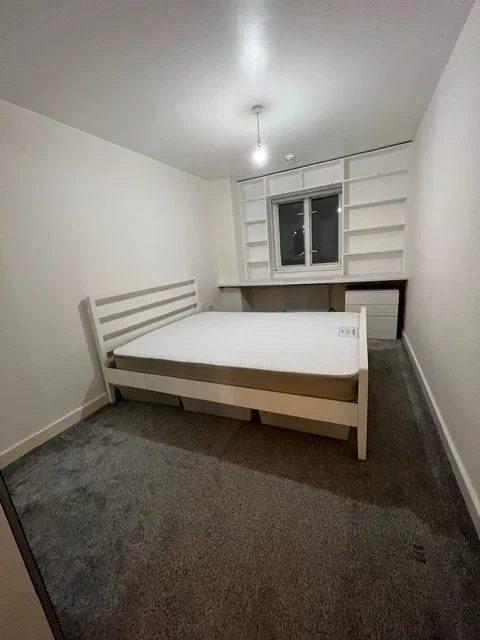 Flat Varcoe Road in Greater London