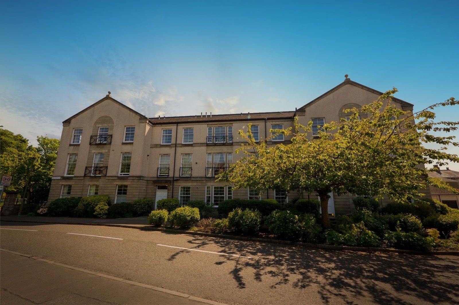 Flat Grandfield in City of Edinburgh