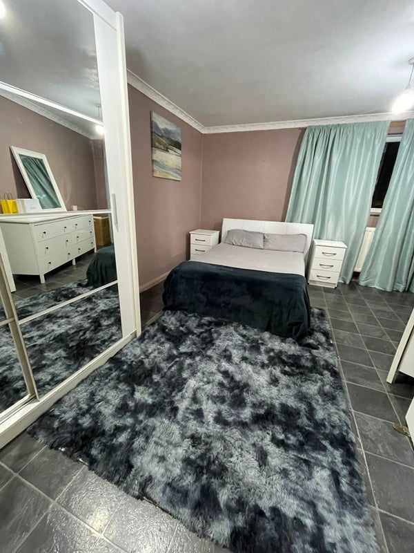Room Arden Road in Birmingham
