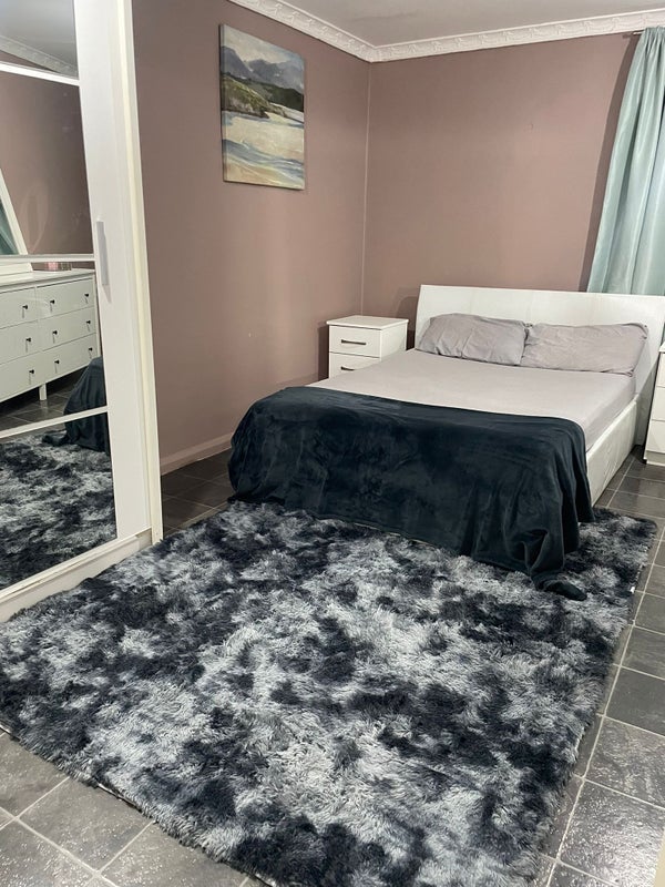 Room Arden Road in Birmingham