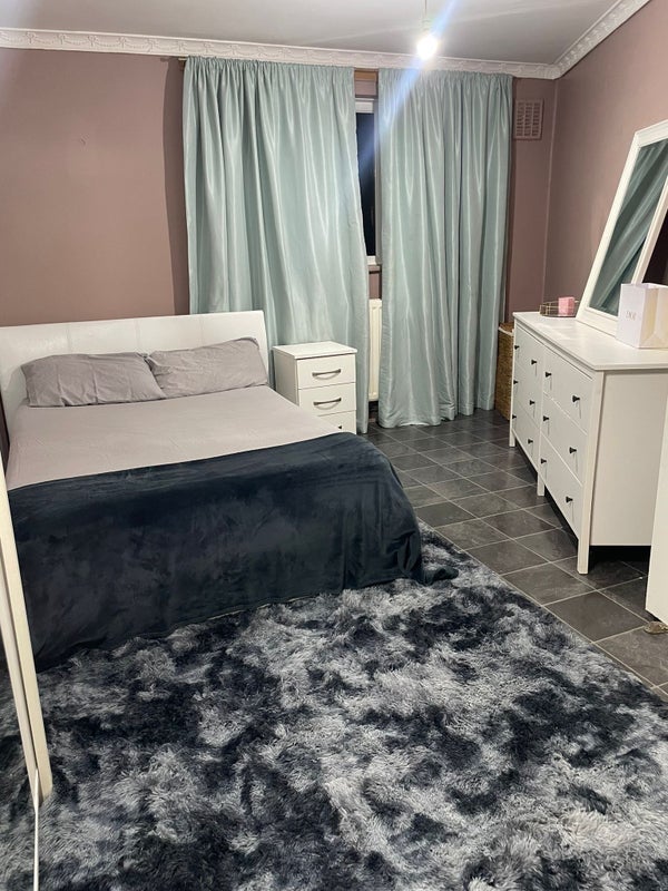 Room Arden Road in Birmingham