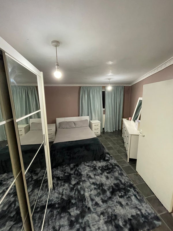 Room Arden Road in Birmingham