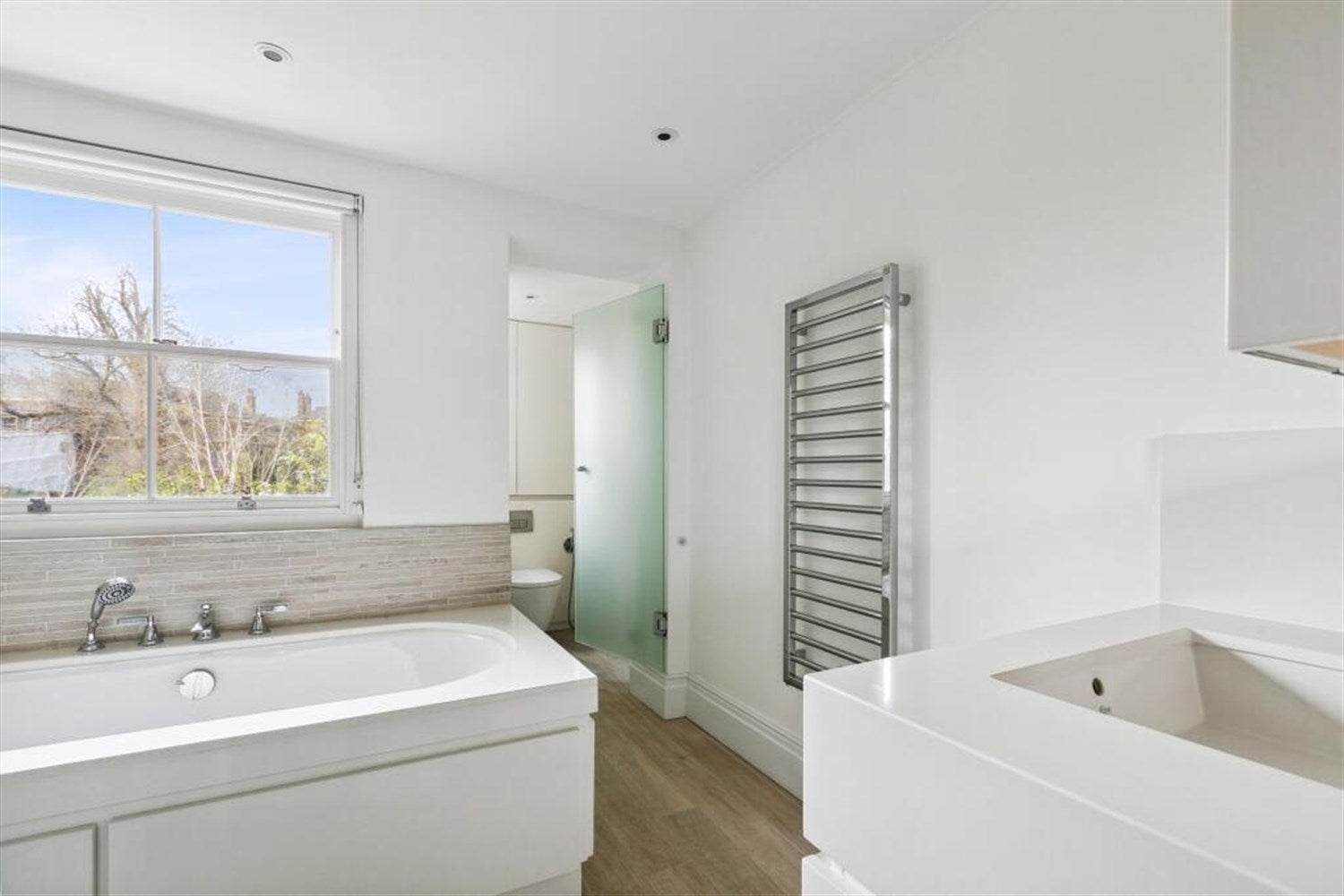 Flat Addison Road in Greater London