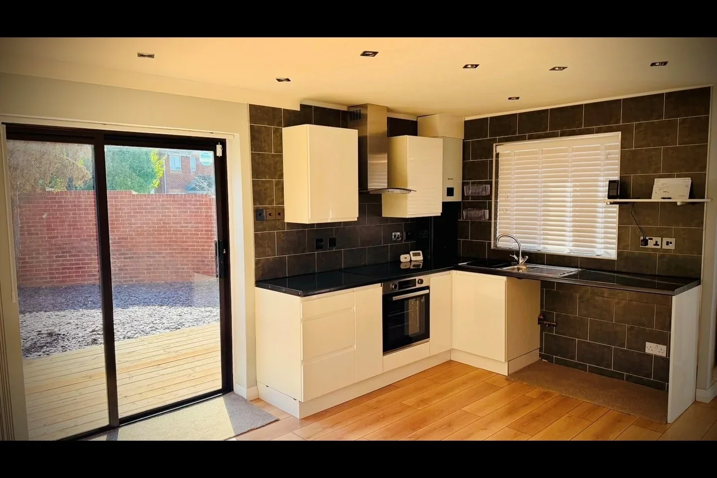 House Kelvin Gardens in Greater London